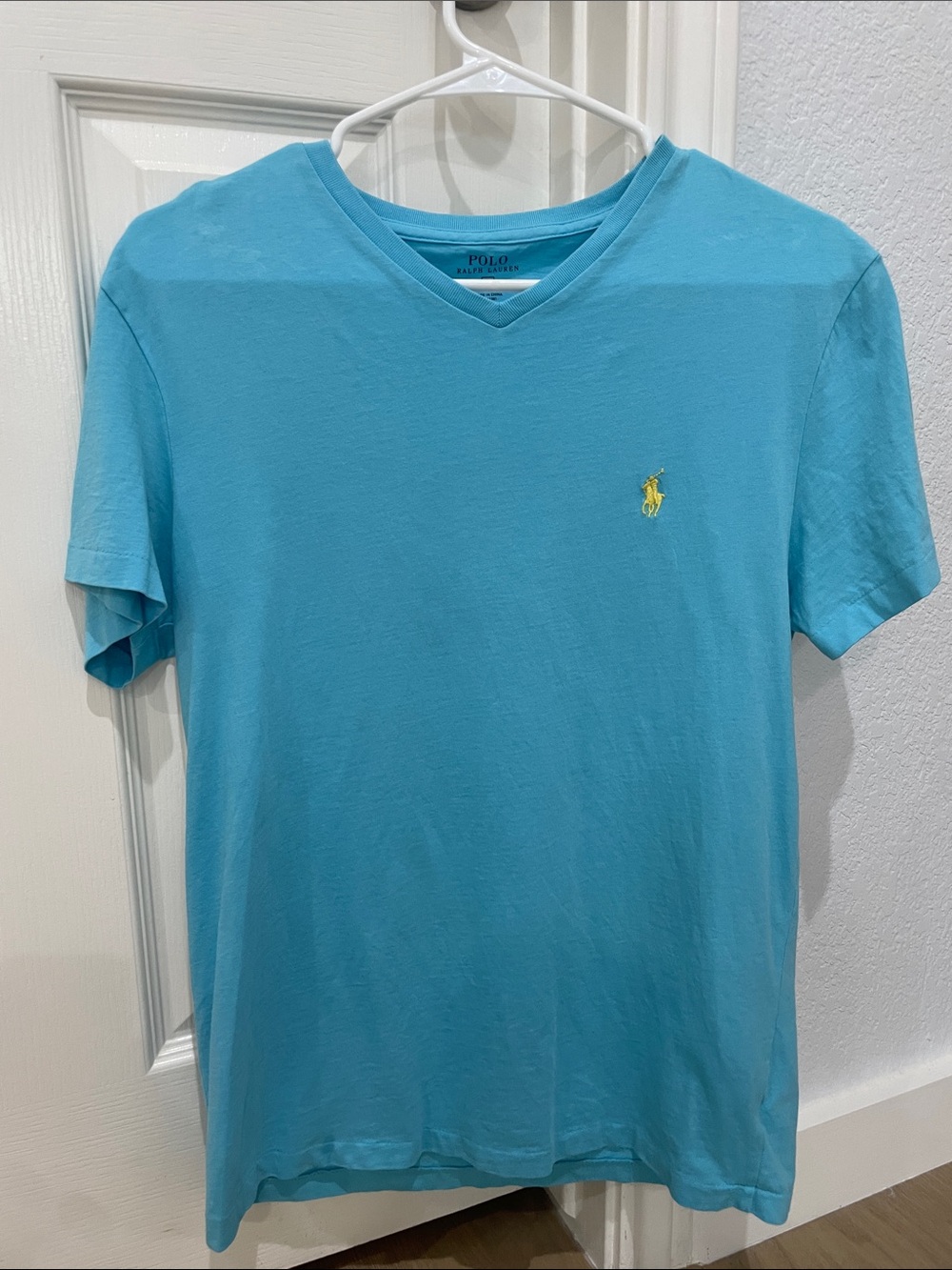 Polo by Ralph Lauren Men's V-Neck Tee in Aqua with Yellow Pony